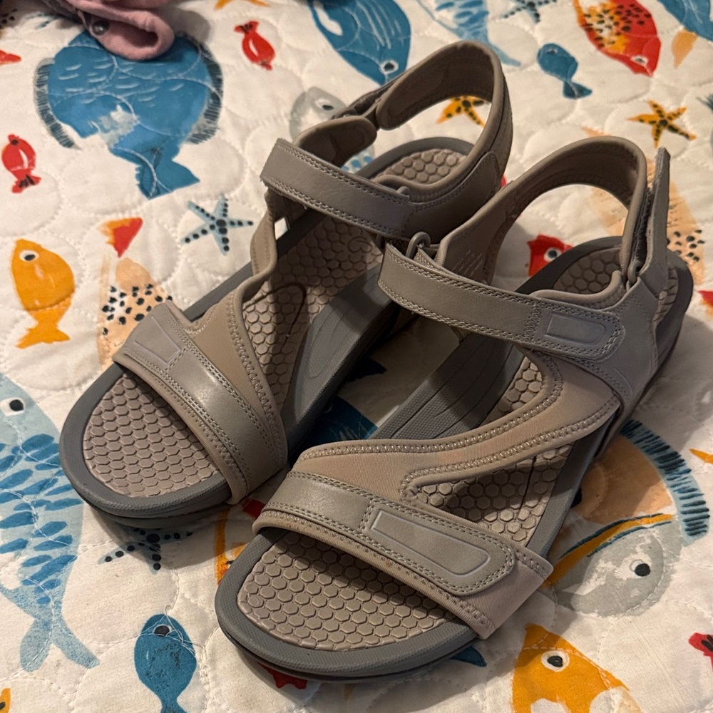BareTraps Tan Strap Sandals- sz 10